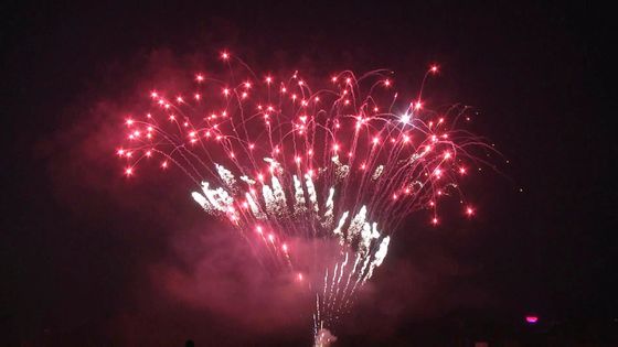 クリスマスの祝祭の祭典のために屋外208の打撃の専門のケーキの花火