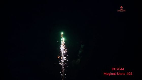 マンダリンの屋外の魔法の打撃49sのつばは祭典のための花火に玉を付ける