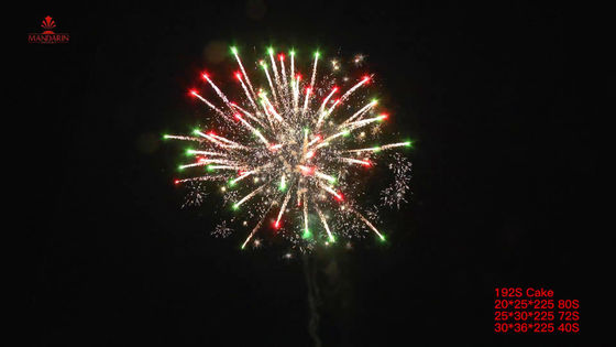クリスマスの機会のための192の打撃の大きいケーキの花火